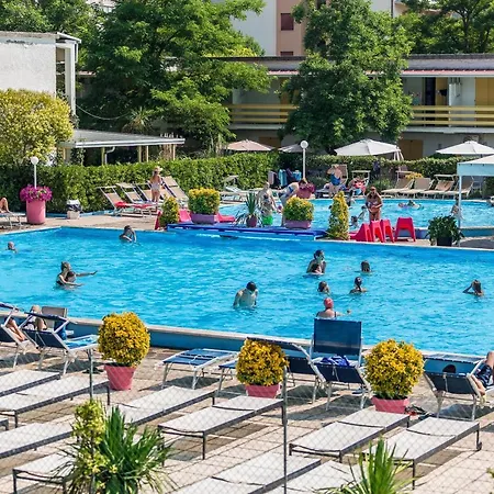 מלון דירות Blu Marlin Natural Free 3*